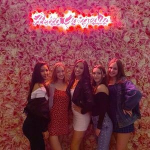 Meet your Posher, Olivia